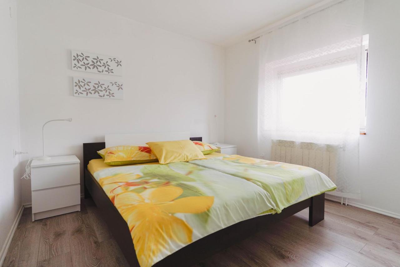 Ferienwohnung Pri Neji Postojna Exterior foto